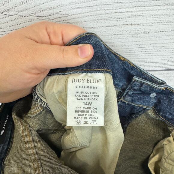 EUC Judy Blue Plus Size Dark Wash Distressed Relaxed Fit Jeans Size 14W - Picture 8 of 9